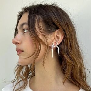 Chic Silver Ribbon Earrings